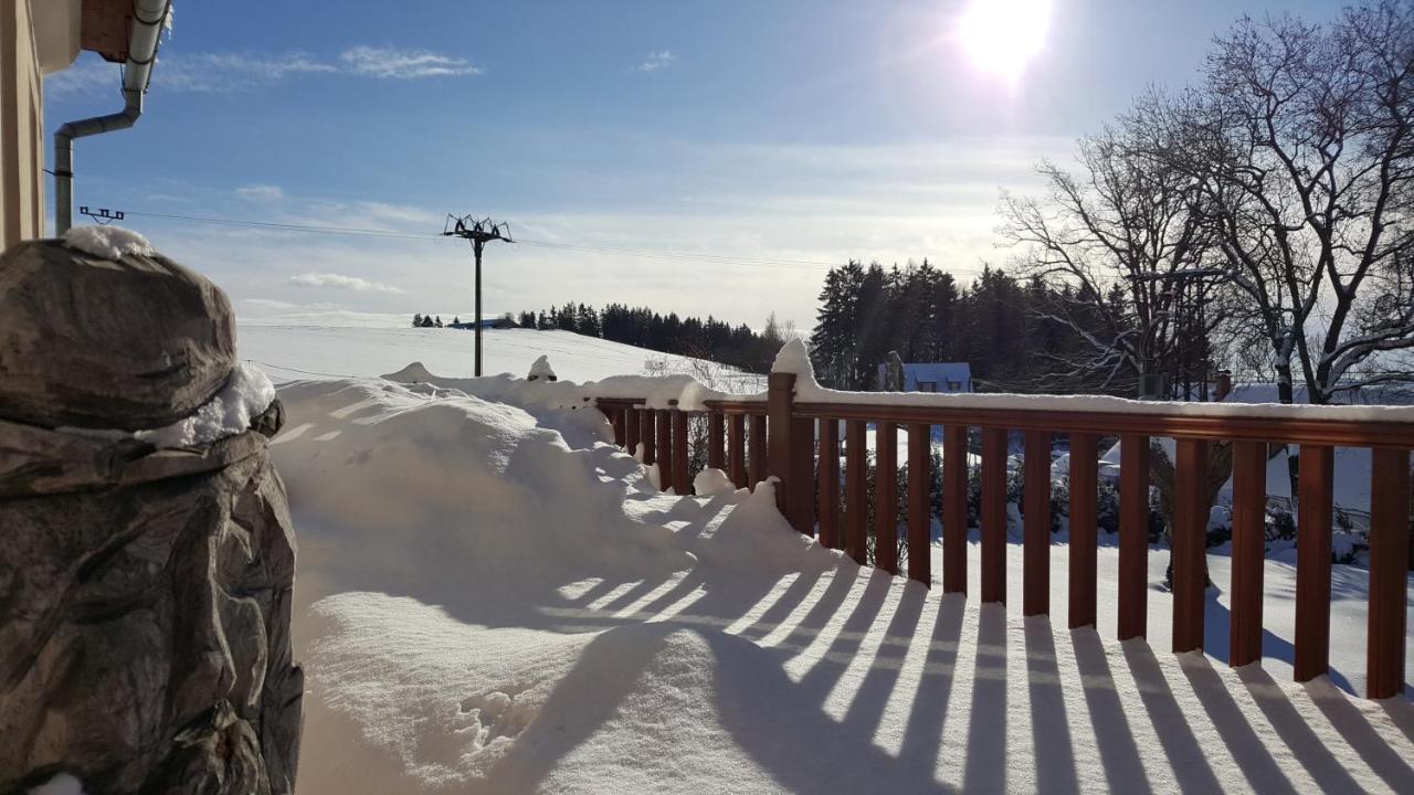 Knezice 25, Chalupa V Krkonosich Врхлабі Екстер'єр фото